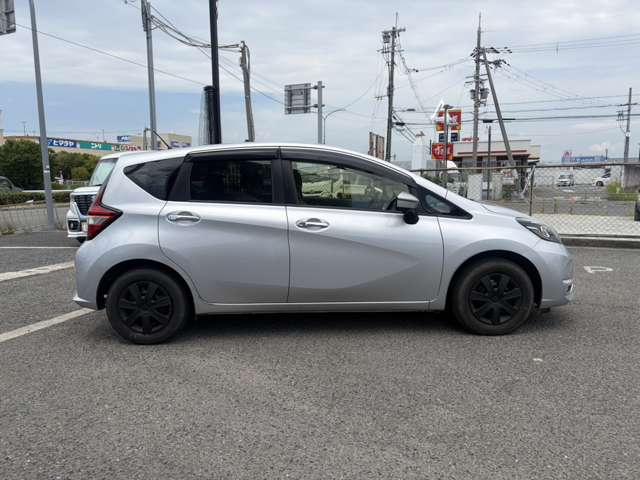日産 ノート １．２ Ｘ ＤＩＧ－Ｓ H28年 (近畿) 99