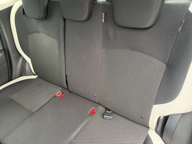 日産 ノート １．２ Ｘ ＤＩＧ－Ｓ H28年 (近畿) 99