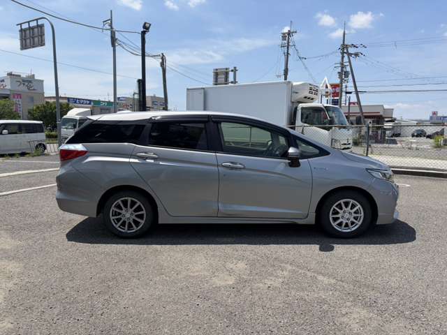 ホンダ シャトル １．５ ハイブリッド Ｘ H27年 (近畿) 99