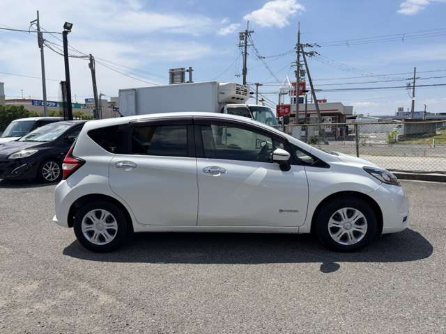 日産 ノート １．２ Ｅ－ＰＯＷＥＲ Ｘ H29年 (近畿) 99