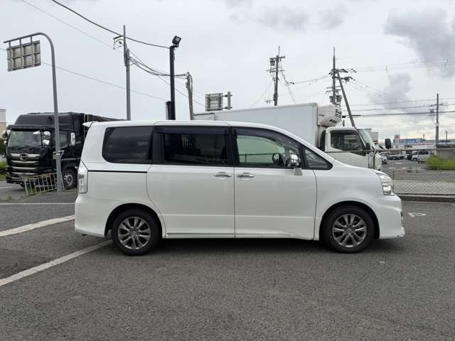 トヨタ ヴォクシー ２．０ ＺＳ 煌ＩＩ H24年 (近畿) 99