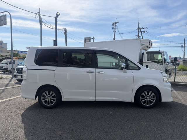 トヨタ ヴォクシー ２．０ ＺＳ 煌ＩＩ H24年 (近畿) 99