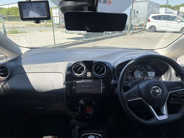 日産 ノート １．２ Ｅ－ＰＯＷＥＲ Ｘ H29年 (近畿) 99