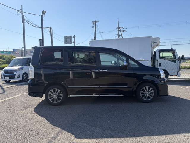 トヨタ ヴォクシー ２．０ ＺＳ 煌Ｚ H25年 (近畿) 99
