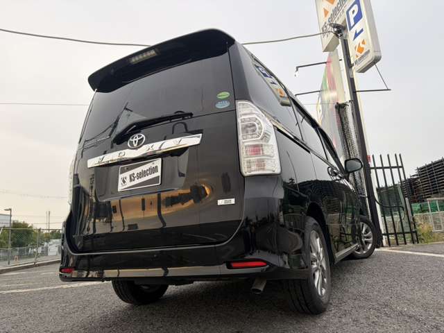 トヨタ ヴォクシー ２．０ ＺＳ 煌ＩＩＩ H25年 (近畿) 99