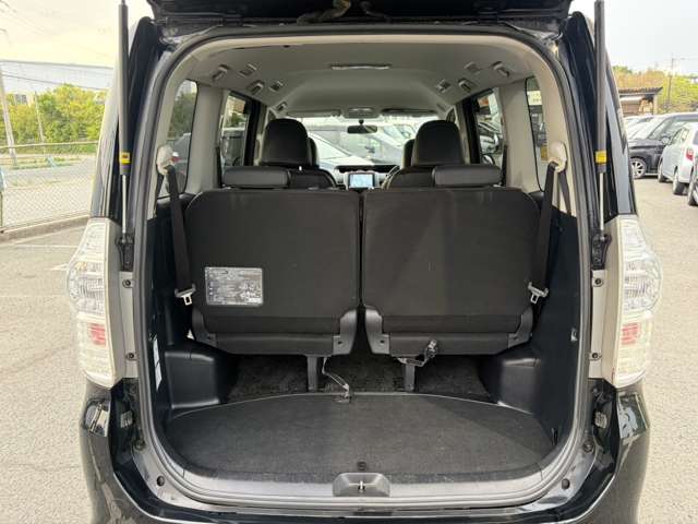 トヨタ ヴォクシー ２．０ ＺＳ 煌ＩＩＩ H25年 (近畿) 99