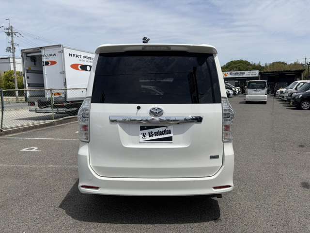 トヨタ ヴォクシー ２．０ ＺＳ 煌ＩＩ H23年 (近畿) 99