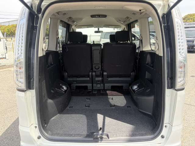 日産 セレナ ２．０ ハイウェイスター Ｇ Ｓ－ＨＹＢＲＩＤ H25年 (近畿) 99