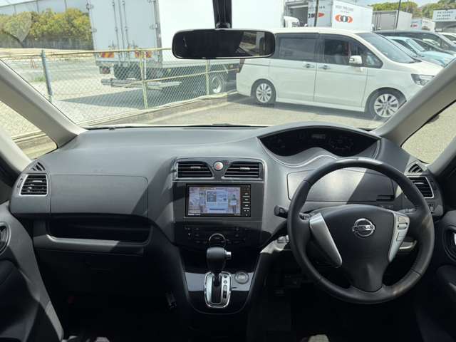 日産 セレナ ２．０ ハイウェイスター Ｇ Ｓ－ＨＹＢＲＩＤ H25年 (近畿) 99