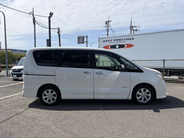 日産 セレナ ２．０ ハイウェイスター Ｇ Ｓ－ＨＹＢＲＩＤ H24年 (近畿) 99