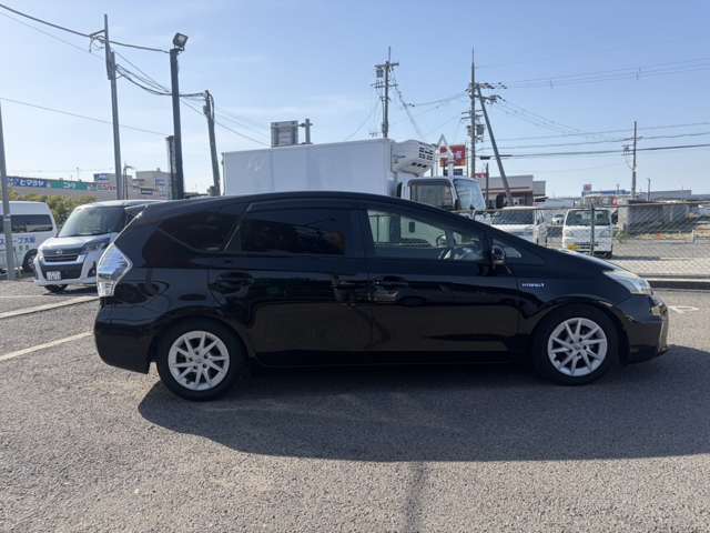 トヨタ プリウスΑ １．８ Ｓ H25年 (近畿) 99