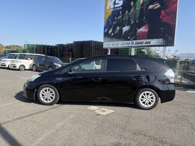 トヨタ プリウスΑ １．８ Ｓ H25年 (近畿) 99