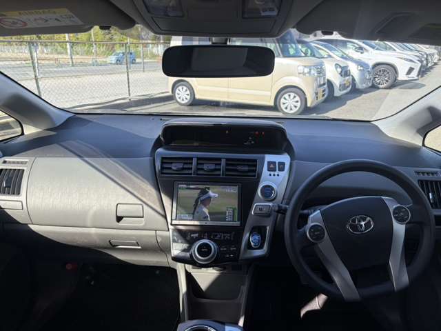 トヨタ プリウスΑ １．８ Ｓ H25年 (近畿) 99