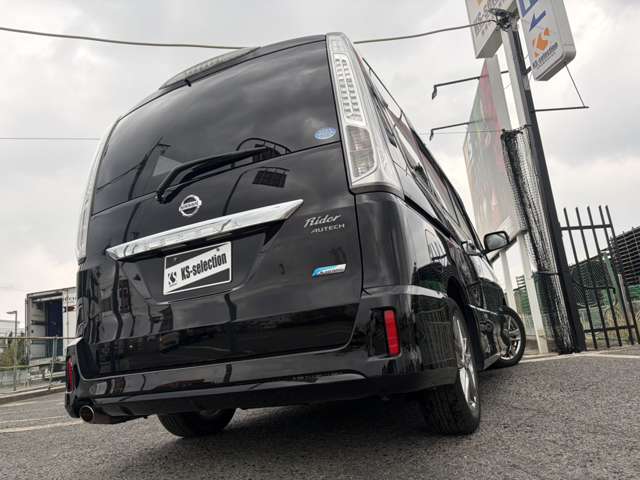 日産 セレナ ２．０ ライダー ブラックライン Ｓ－ＨＹＢＲＩＤ H25年 (近畿) 99