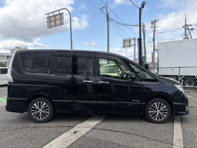 日産 セレナ ２．０ ハイウェイスター Ｖセレクション＋ＳＡＦＥＴＹ Ｓ－ＨＹＢＲＩＤ H27年 (近畿) 99