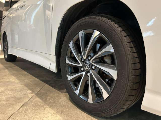 トヨタ ヴォクシー １．８ ハイブリッド Ｓ－Ｚ R5年 (関東) 99