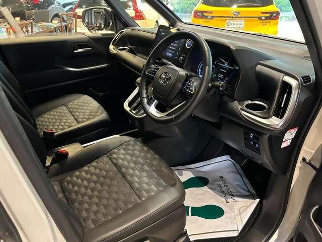 トヨタ ヴォクシー １．８ ハイブリッド Ｓ－Ｚ R5年 (関東) 99