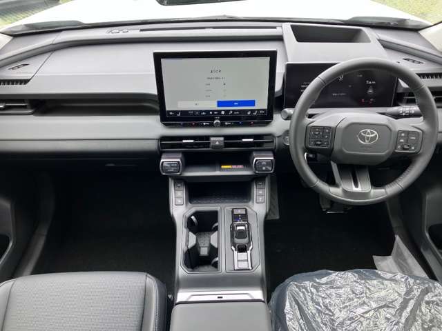 トヨタ ＲＡＶ４ ２．５ Ｚ Ｅ－ＦＯＵＲ ４ＷＤ R8年 (九州・沖縄) 99