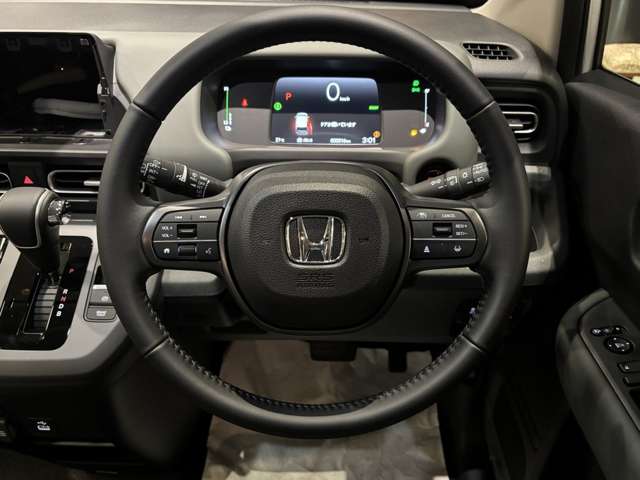 ホンダ フリード　ハイブリッド １．５ Ｅ：ＨＥＶ クロスター R8年 (関東) 99