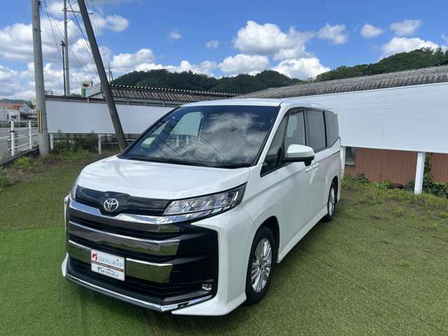 トヨタ ノア ２．０ Ｓ－Ｇ R4年 (近畿) 99