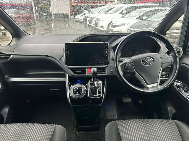 トヨタ ヴォクシー ２．０ ＺＳ 煌ＩＩ R1年 (関東) 99