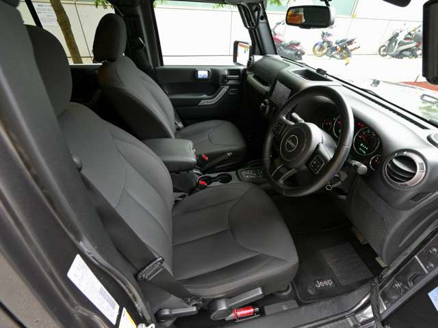 ジープ ラングラー　アンリミテッド アンリミテッド スポーツ ４ＷＤ H30年 (関東) 99