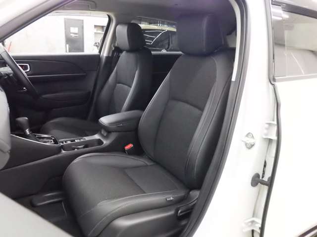 ホンダ ヴェゼル １．５ Ｅ：ＨＥＶ Ｚ ４ＷＤ R5年 (東北) 99