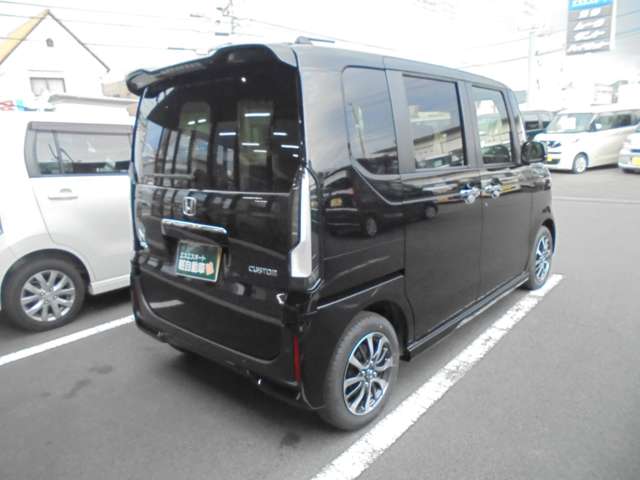 ホンダ Ｎ　ＢＯＸ カスタム ６６０ R7年 (四国) 99