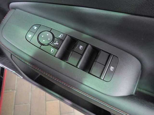 日産 ノートオーラ １．２ ＮＩＳＭＯ R6年 (近畿) 99