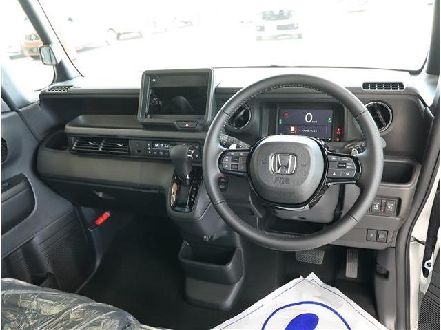 ホンダ Ｎ　ＢＯＸ カスタム ６６０ ターボ ブラック スタイル R8年 (東海) 99