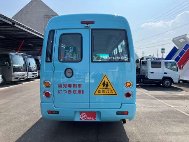 三菱フソウ ローザ 幼児バス R4年 (東海) 99