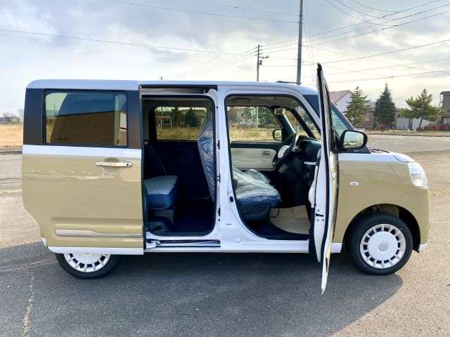 ダイハツ ムーヴ　キャンバス ６６０ ストライプス Ｇ ４ＷＤ R7年 (北海道) 99