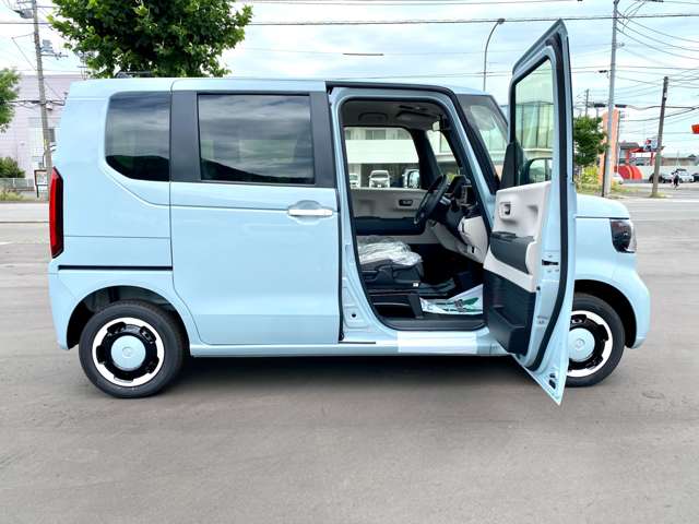 ホンダ Ｎ　ＢＯＸ ６６０ ファッションスタイル ４ＷＤ R6年 (北海道) 99
