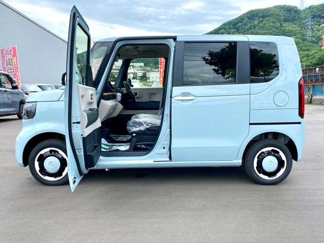 ホンダ Ｎ　ＢＯＸ ６６０ ファッションスタイル ４ＷＤ R6年 (北海道) 99