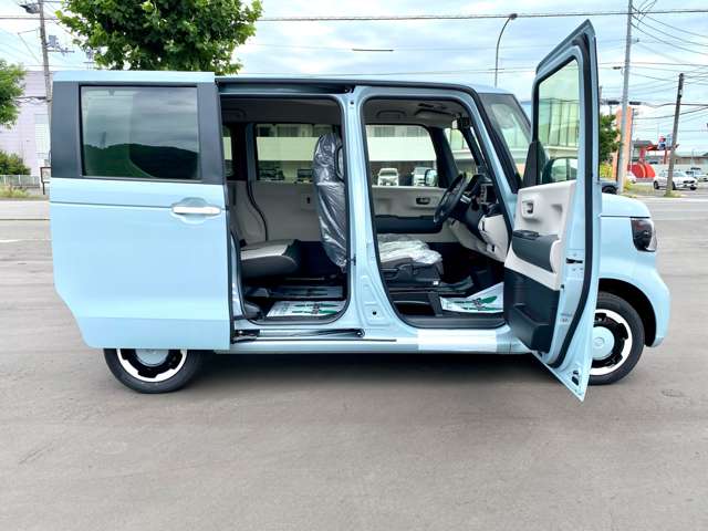 ホンダ Ｎ　ＢＯＸ ６６０ ファッションスタイル ４ＷＤ R6年 (北海道) 99
