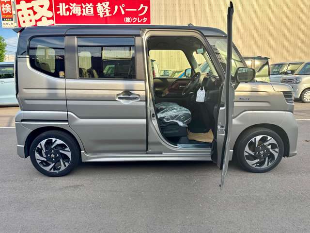 スズキ スペーシア　ギア ６６０ カスタム ハイブリッド ＸＳターボ ４ＷＤ R6年 (北海道) 99