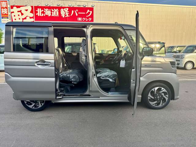 スズキ スペーシア　ギア ６６０ カスタム ハイブリッド ＸＳターボ ４ＷＤ R6年 (北海道) 99