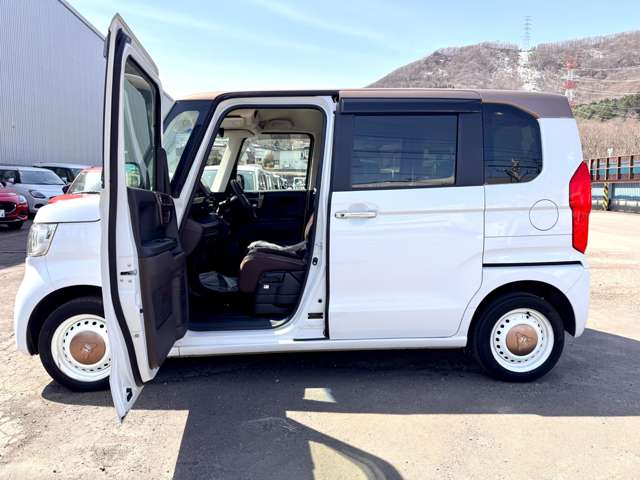 ホンダ Ｎ　ＢＯＸ ６６０ Ｇ ＥＸ ホンダセンシング カッパーブラウンスタイル ４ＷＤ R1年 (北海道) 99
