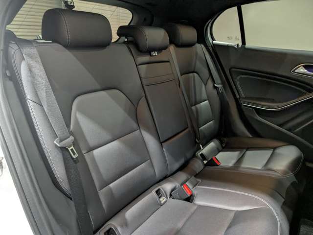 メルセデスベンツ ＧＬＡクラス ＧＬＡ２２０ ４マチック ４ＷＤ R1年 (関東) 99