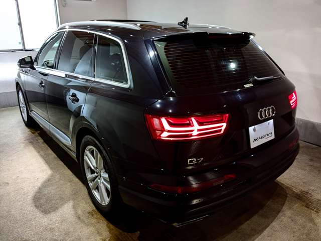 アウディ Ｑ７ ４５ ＴＦＳＩ クワトロ Ｓラインパッケージ ４ＷＤ R2年 (関東) 99