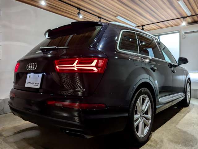 アウディ Ｑ７ ４５ ＴＦＳＩ クワトロ Ｓラインパッケージ ４ＷＤ R2年 (関東) 99