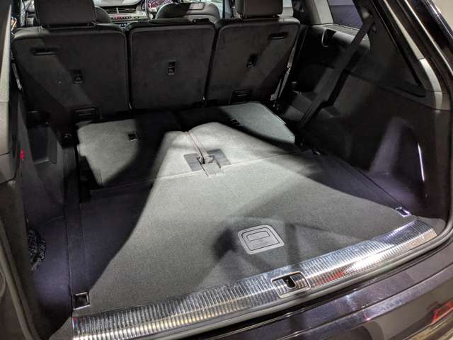 アウディ Ｑ７ ４５ ＴＦＳＩ クワトロ Ｓラインパッケージ ４ＷＤ R2年 (関東) 99