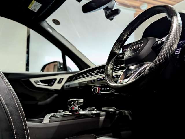 アウディ Ｑ７ ４５ ＴＦＳＩ クワトロ Ｓラインパッケージ ４ＷＤ R2年 (関東) 99