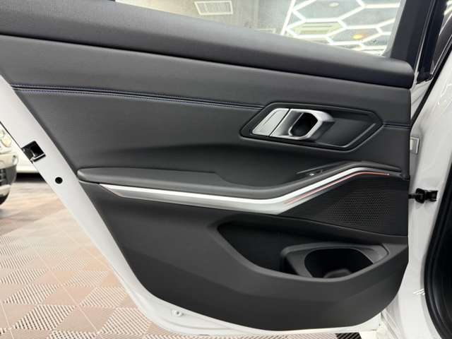 ＢＭＷ ３シリーズ ３２０ｉ　Ｍスポーツ R1年 (関東) 99
