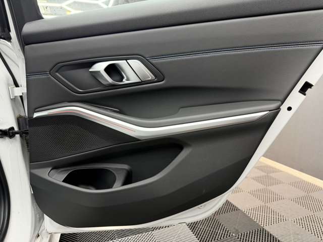 ＢＭＷ ３シリーズ ３２０ｉ　Ｍスポーツ R1年 (関東) 99
