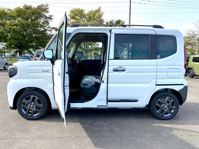 スズキ スペーシア ６６０ ギア ハイブリッド ＸＺ ４ＷＤ R7年 (北海道) 99