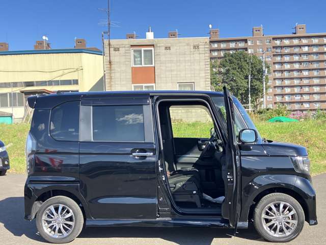 ホンダ Ｎ　ＢＯＸ カスタム ６６０ Ｌ ４ＷＤ R3年 (北海道) 99