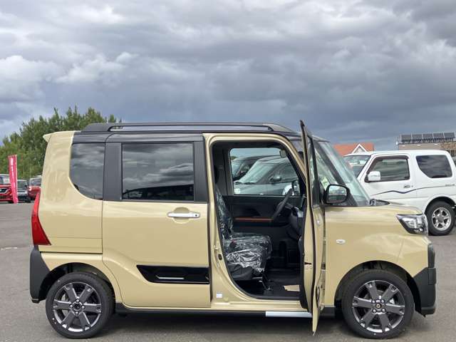 ダイハツ タント ６６０ ファンクロスターボ ４ＷＤ R7年 (北海道) 99