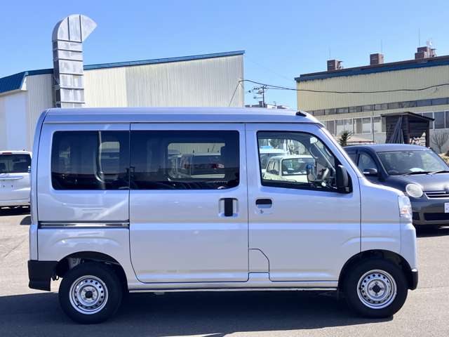 ダイハツ ハイゼットカーゴ ６６０ デラックス ４ＷＤ R5年 (北海道) 99