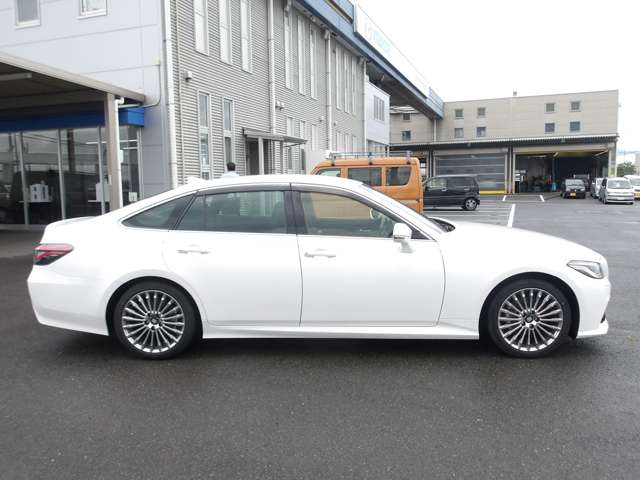 トヨタ クラウン　ハイブリッド ハイブリッド ２．５ Ｇ R3年 (関東) 99